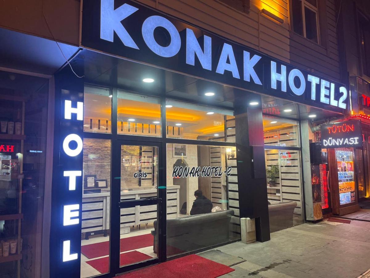 2 Hotel